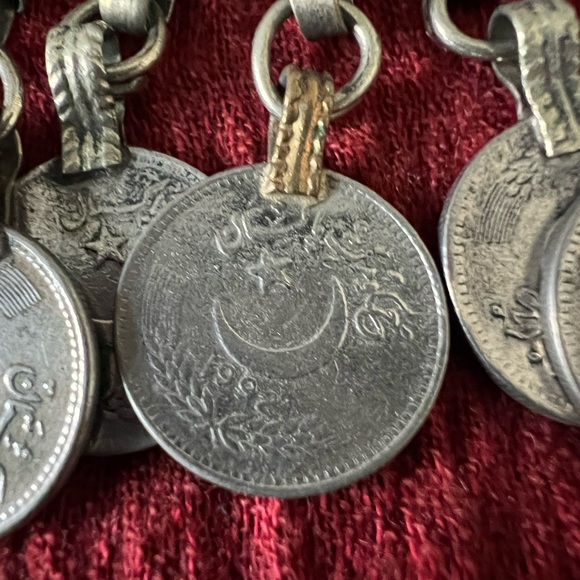 *Vintage* Handmade Middle Eastern Choker (1990’s) - Picture 6 of 10